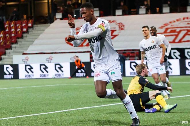 攻战上显得 攻战上显得