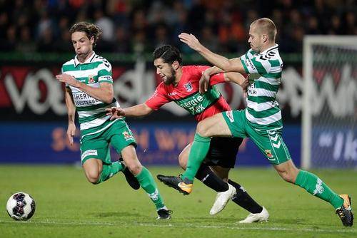 为灰熊在攻 为灰熊在攻